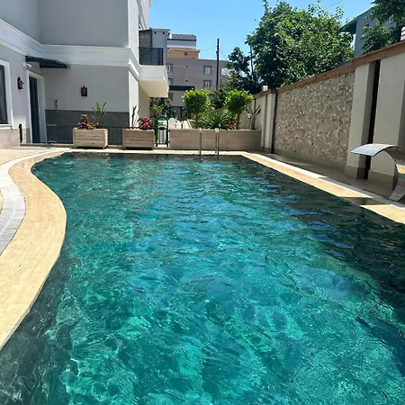 Апартаменти Noble House Mahmutlar 2 *